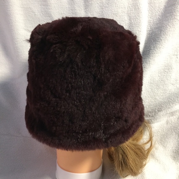 Genuine Rabbit Fur Hat - Picture 3 of 5